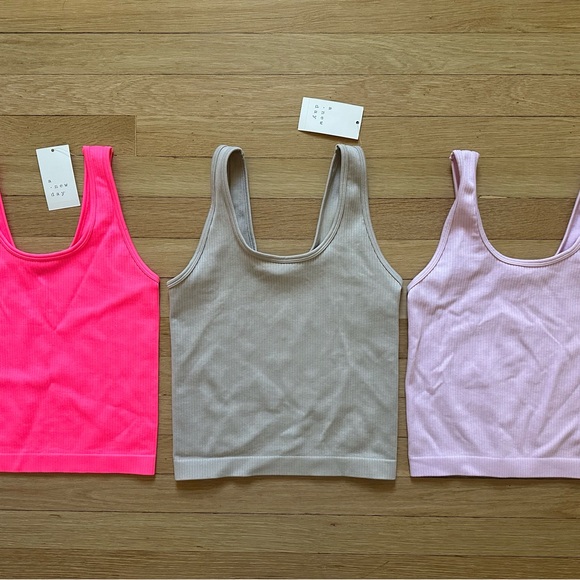 New Day Tank tops set of 3 - Picture 1 of 6
